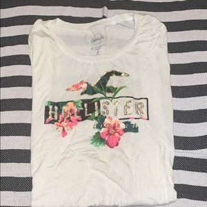 Hollister shirt